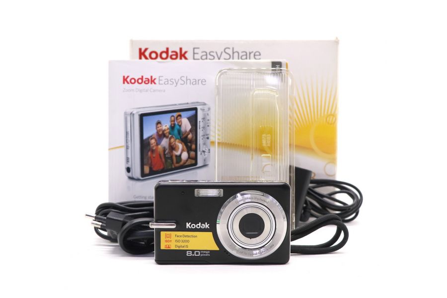 Kodak EasyShare M883 в упаковке