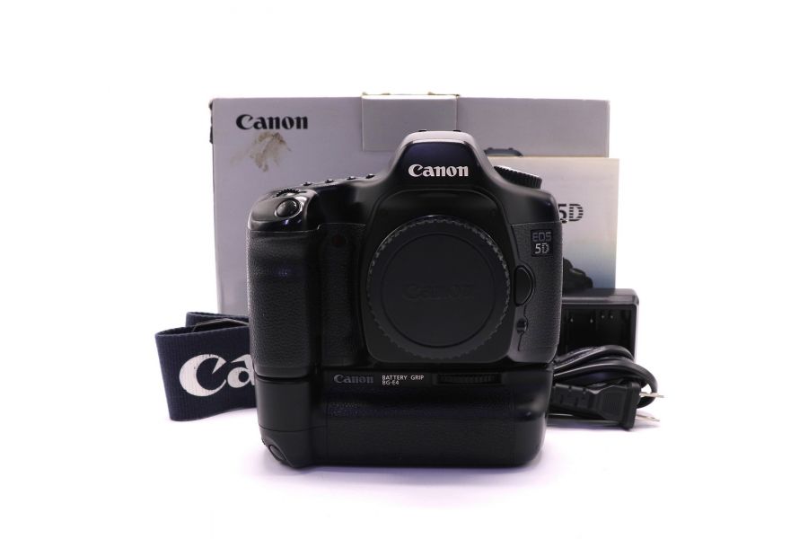 Canon EOS 5D body + батарейная ручка Canon BG-E4 в упаковке