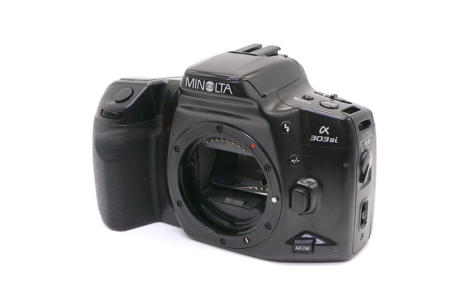 Minolta Dynax 303si body (Japan, 2000)