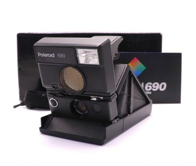 Polaroid 690 SLR Instant Film Camera в упаковке