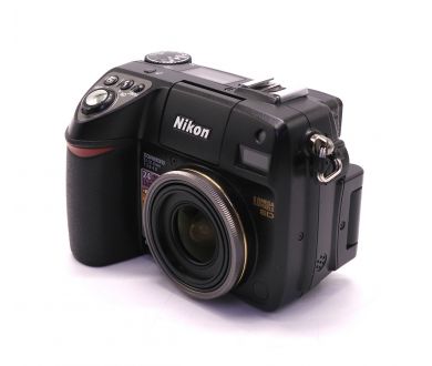 Nikon Coolpix E8400