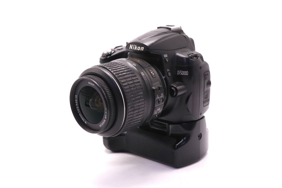 Nikon D5000 kit (пробег 48740 кадров)