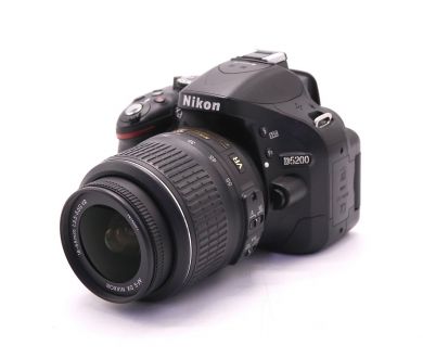 Фотокамера Nikon D5200 kit (пробег 7200 кадров)