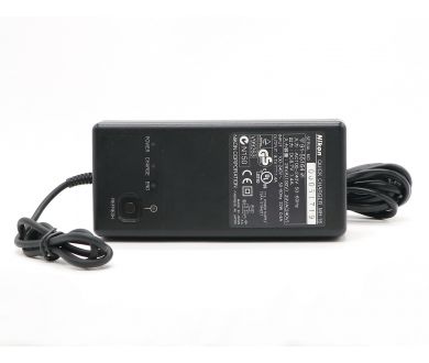 Зарядное устройство Nikon MH-16