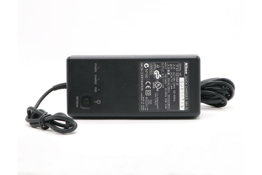 Зарядное устройство Nikon MH-16