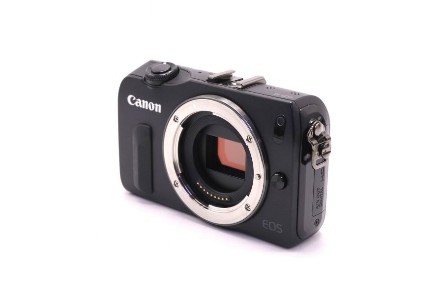 Canon EOS M body (пробег 21140 кадров)