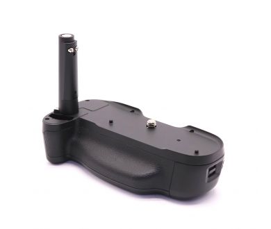 Батарейная ручка Nikon MB-18