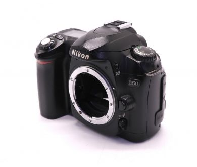 Nikon D50 body (пробег 44710 кадров)