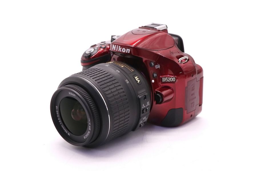 Nikon D5200 kit (пробег 8795 кадров)