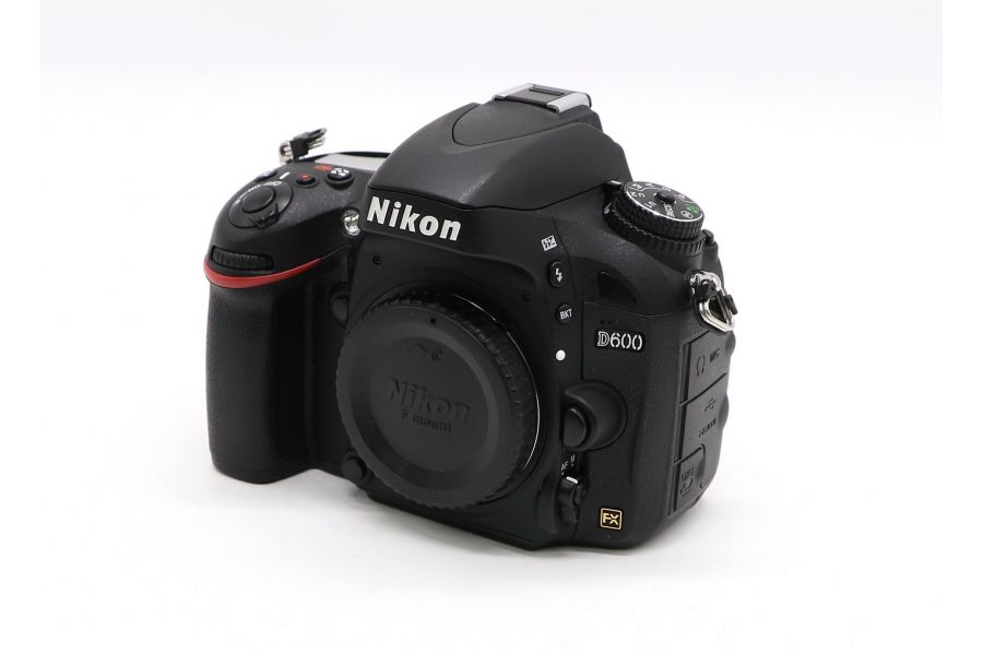 Nikon D600 body (пробег 22990 кадров)
