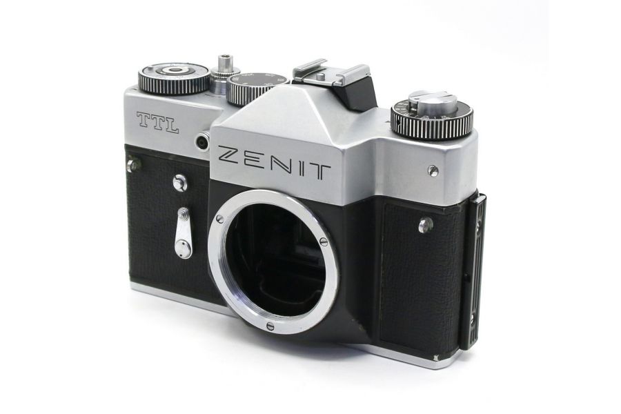 Зенит ТТЛ body silver (СССР, 1982)