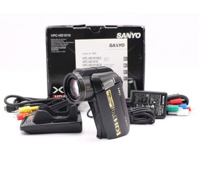 Видеокамера Sanyo Xacti VPC-HD1010 в упаковке