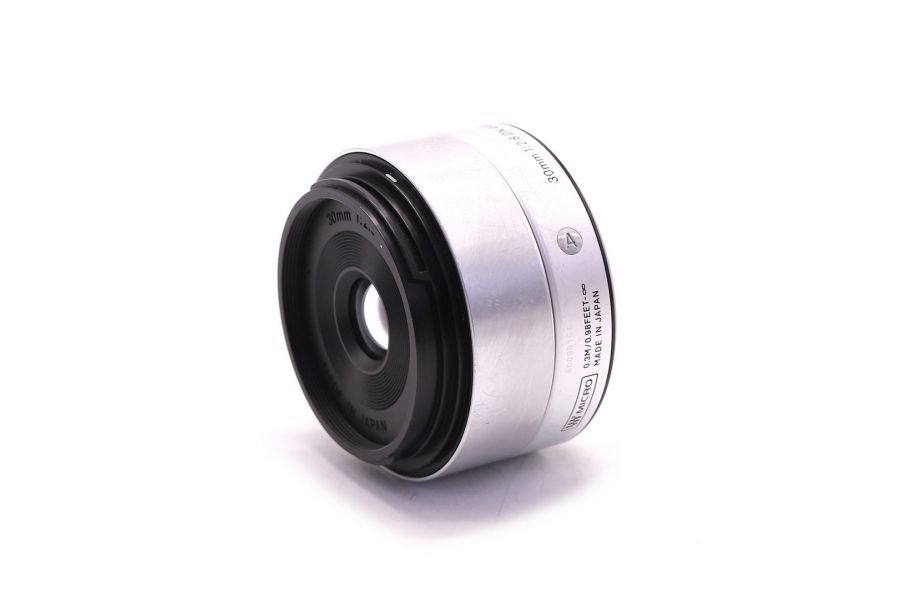 Sigma AF 30mm f/2.8 DN Micro 4/3 серый (Japan, 2013)