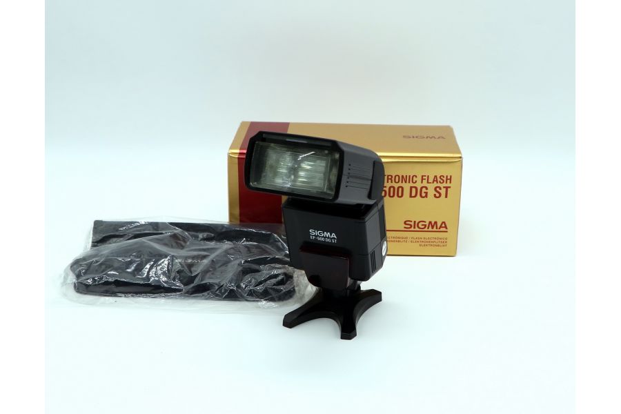 Фотовспышка Sigma EF-500 DG ST NA в упаковке