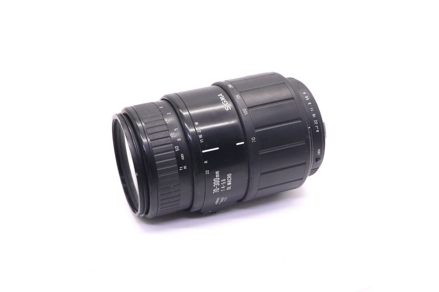 Sigma AF 70-300mm f/4-5.6 DL Macro for Pentax K