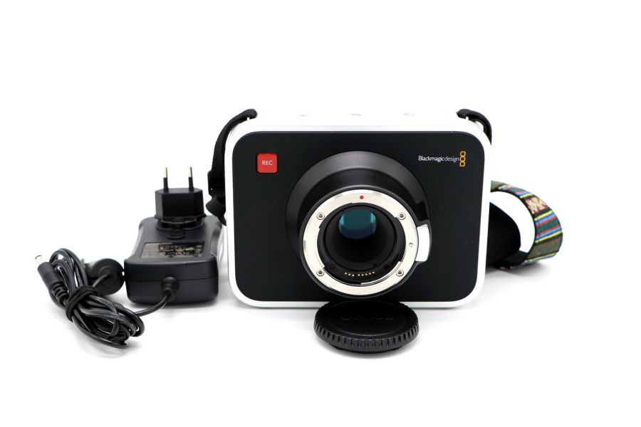 Blackmagic Cinema Camera 2.5K EF