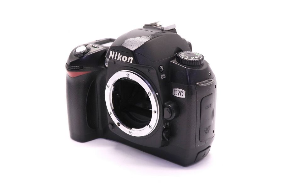 Nikon D70 body (пробег 25540 кадров)