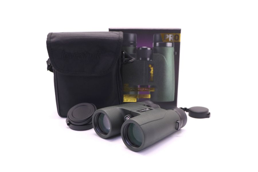 Бинокль Levenhuk Karma PRO 16x42 в упаковке