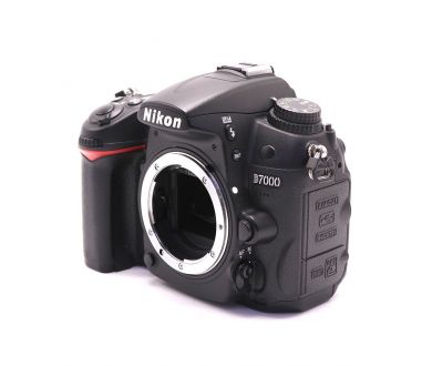 Nikon D7000 body (пробег 65345 кадров)