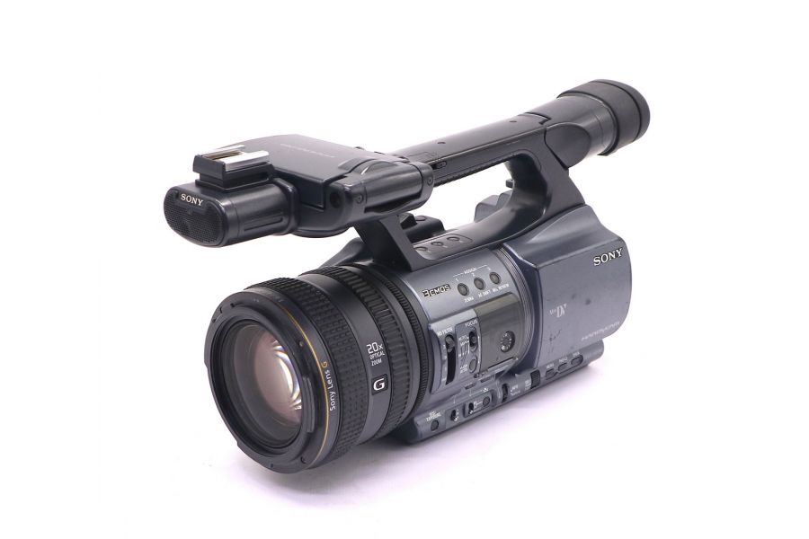 Видеокамера Sony DCR-VX2200E