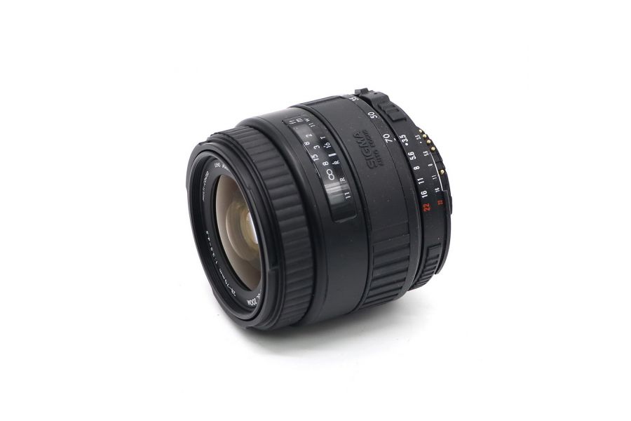 Sigma AF 28-70mm f/3.5-4.5 MC UC Zoom Nikon F