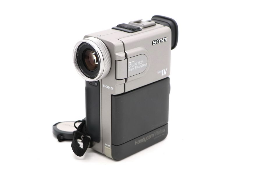 Видеокамера Sony DCR-PC7E