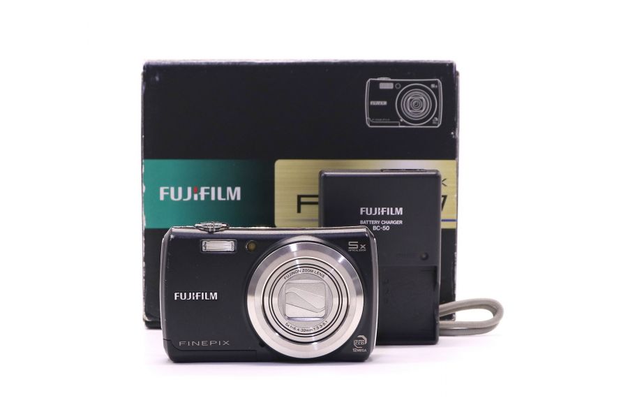Fujifilm FinePix F100fd в упаковке