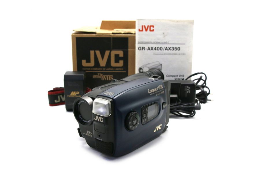 Видеокамера JVC GR-AX400EG в упаковке