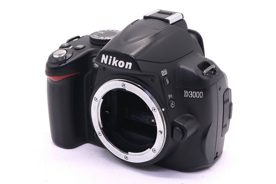 Nikon D3000 body (пробег 53623 кадра)