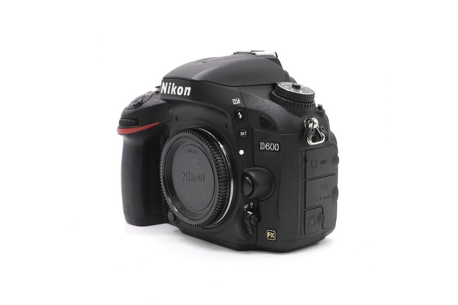 Nikon D600 body (пробег 4025 кадров)