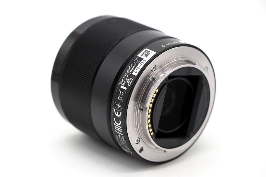Sony FE 28mm f/2 (SEL28F20)