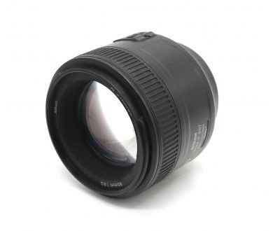 Купить Nikon 85mm f/1.8G AF-S Nikkor (China, 2014) Nikon 85mm f/1.8G AF-S Nikkor (China, 2014)