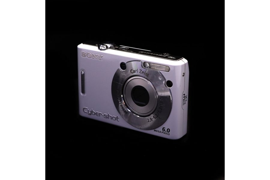 Sony Cyber-shot DSC-W30 компактная цифровая камера