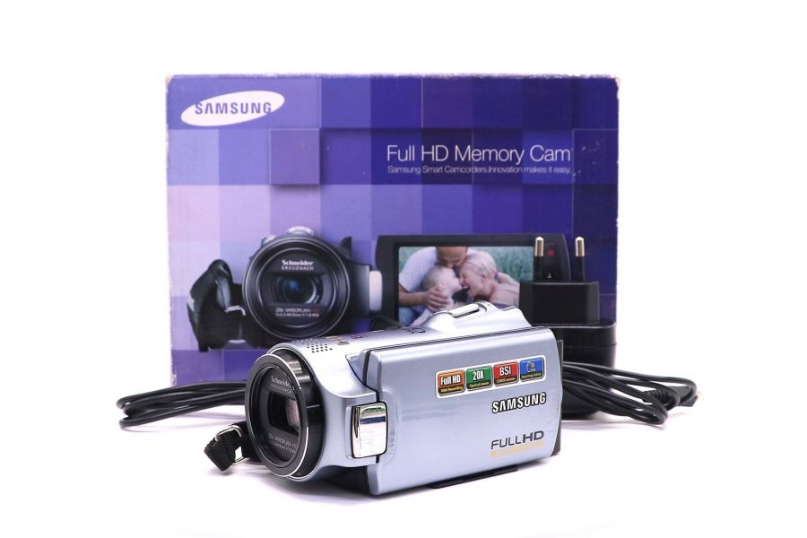 Видеокамера Samsung HMX-H200SP/XER в упаковке