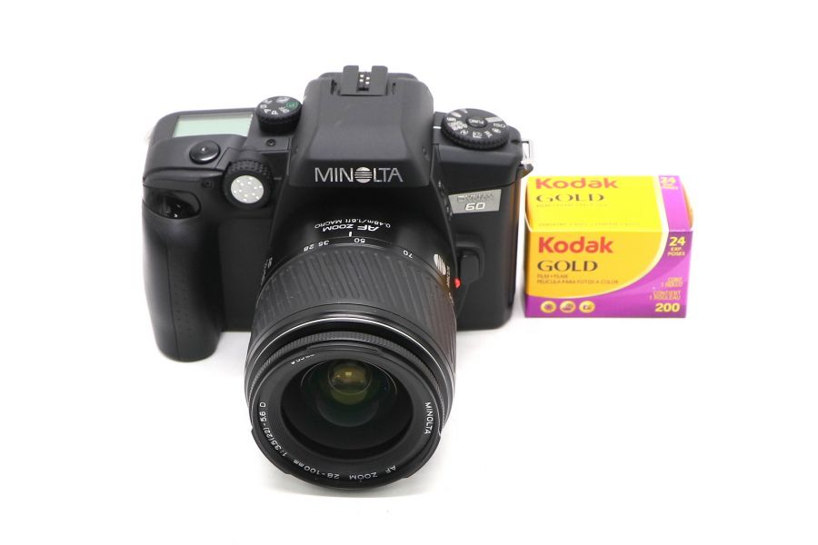Minolta Dynax 60 kit + Фотопленка Kodak Gold
