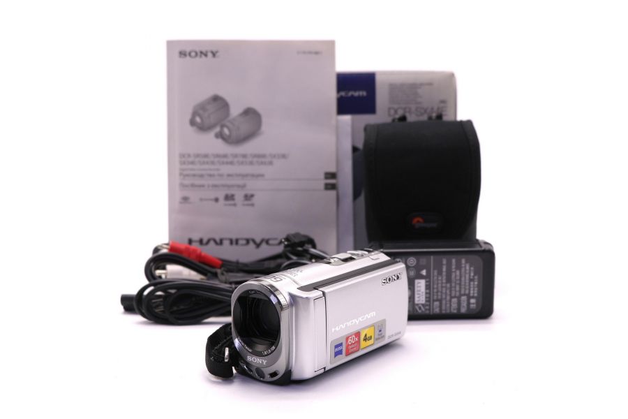 Видеокамера Sony DCR-SX44E в упаковке
