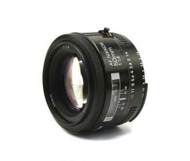 Nikon 50mm f/1.4 AF Nikkor (Japan, 1987)