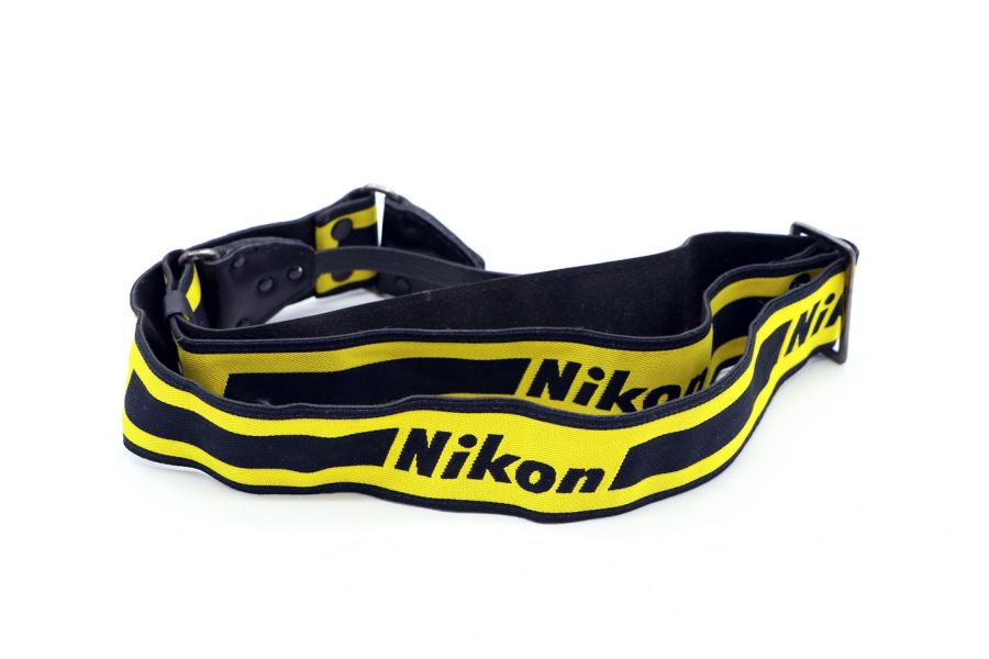 Ремень Nikon желтый с черной надписью