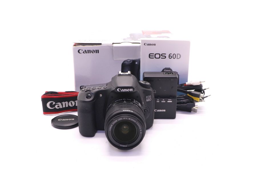 Canon EOS 60D kit в упаковке (пробег 6400 кадров)