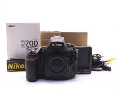 Купить Nikon D700 body в упаковке (пробег 305275 кадров) Nikon D700 body в упаковке (пробег 305275 кадров)