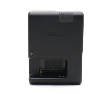 Зарядное устройство Nikon MH-25a