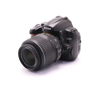 Купить Фотокамера зеркальная Nikon D5000 kit (пробег 48100 кадров) Фотокамера зеркальная Nikon D5000 kit (пробег 48100 кадров)