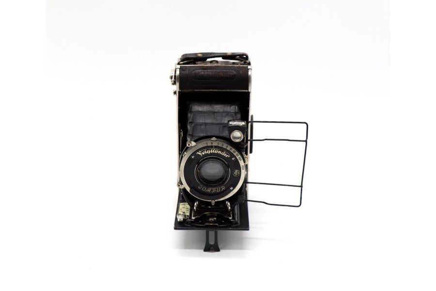 Voigtlander + Voigtlander Anastigmat Skopar 4.5/105mm