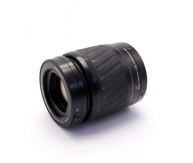 Minolta AF Zoom 80-200mm f/4.5-5.6 (Japan, 1999)