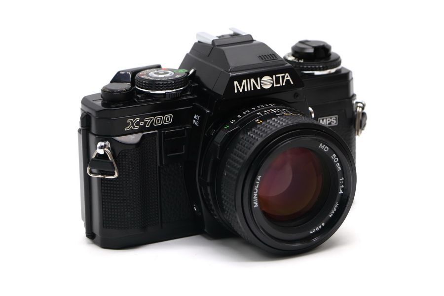 Minolta X-700 + Minolta MD 1.4/50mm