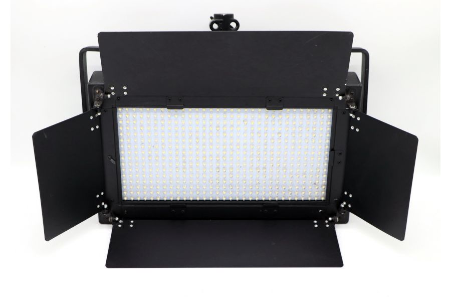 Осветитель Falcon Eyes LG-500