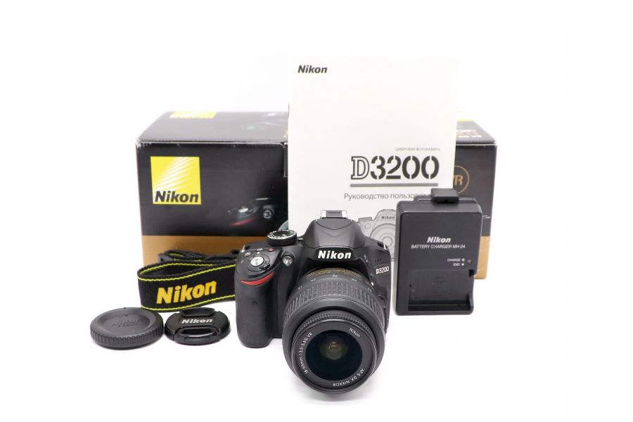 Nikon D3200 kit в упаковке (пробег 9995 кадров)