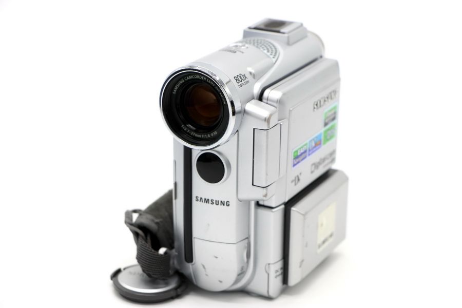 Видеокамера Samsung VP-D200