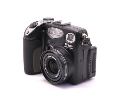 Nikon Coolpix 5000