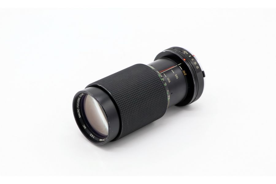 Vivitar 70-210mm f/4.5 MC MACRO Olympus OM